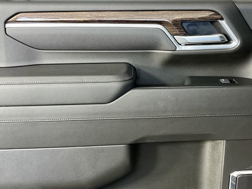 Used 2025 GMC Sierra 3500 SLE w/ SLE Value Package image 28