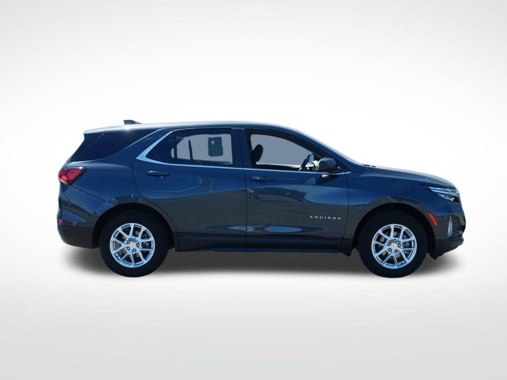 Used 2023 Chevrolet Equinox LT AWD/4WD image 2