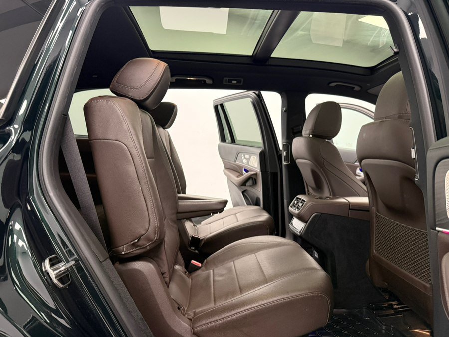 Used 2022 Mercedes-Benz GLS 450 4MATIC w/ AMG Line Exterior image 39