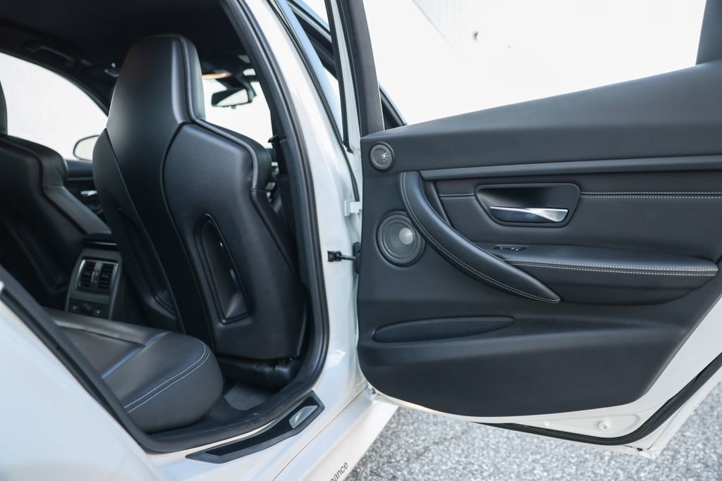 Used 2018 BMW M3 image 33