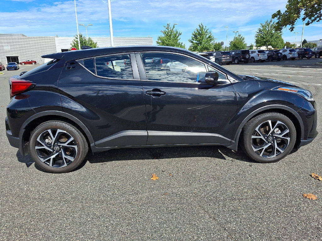Used 2021 Toyota C-HR XLE FWD image 10