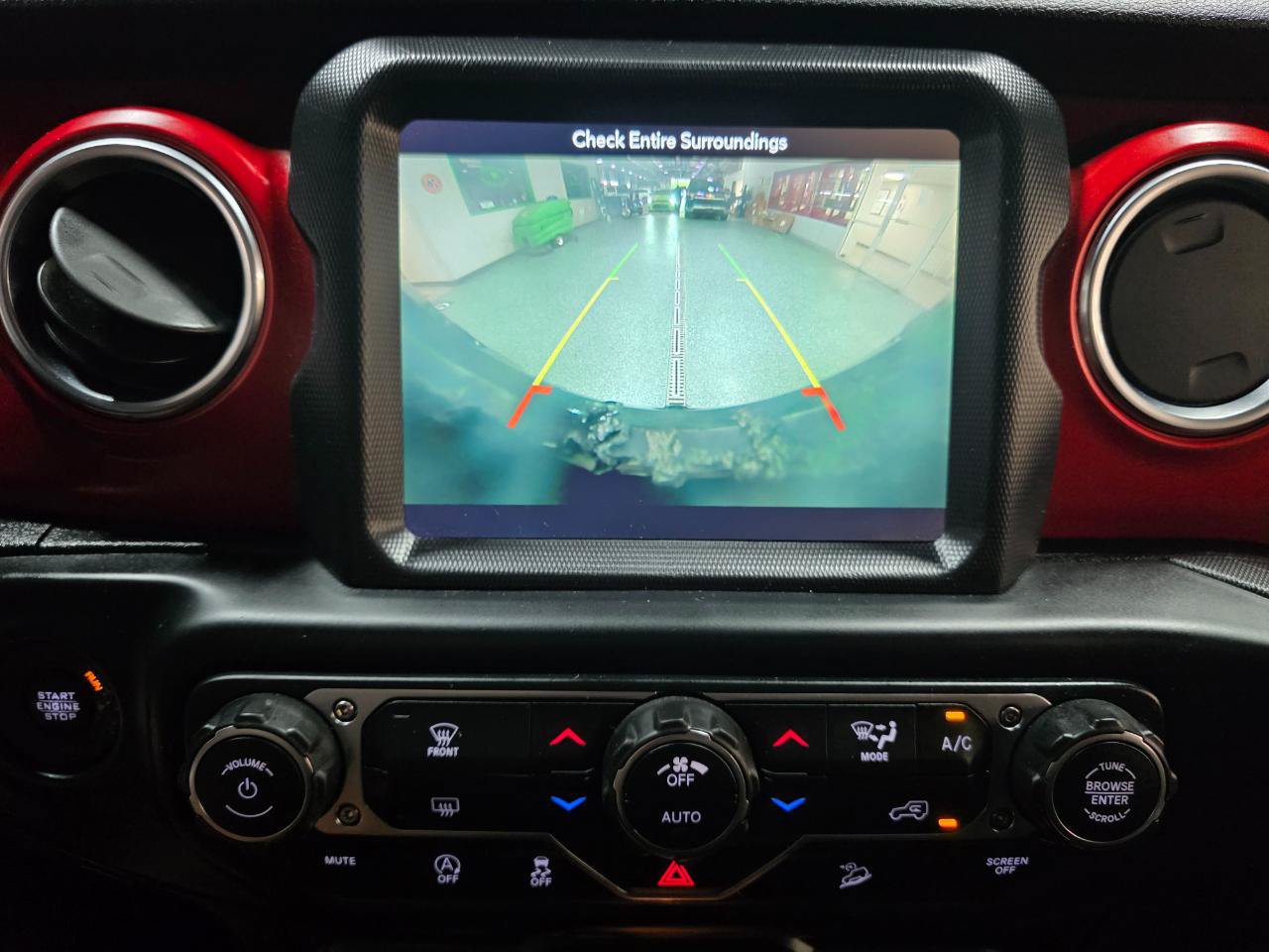 Used 2019 Jeep Wrangler Unlimited Rubicon AWD/4WD image 32