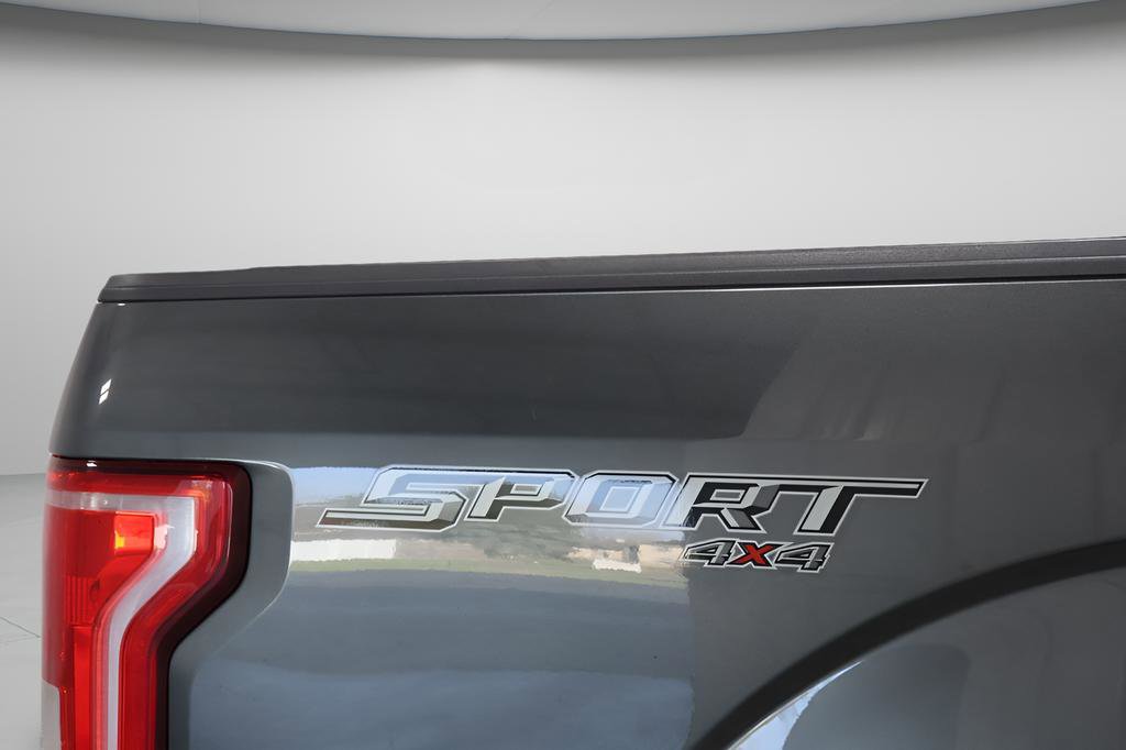 Used 2016 Ford F150 XLT w/ Equipment Group 302A Luxury image 12