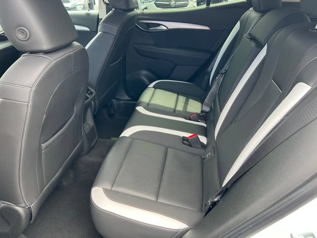 Certified 2025 Buick Envision Sport Touring AWD/4WD image 21