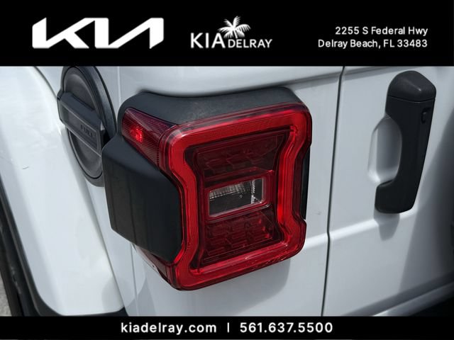 Used 2021 Jeep Wrangler Unlimited Sahara AWD/4WD image 7