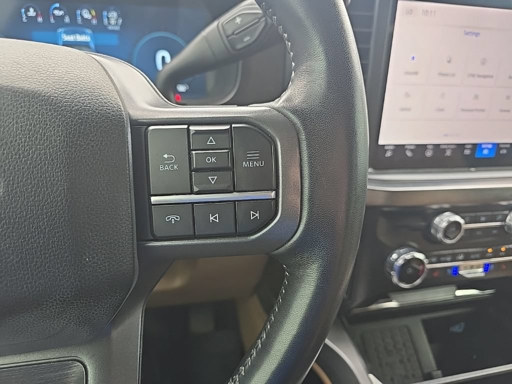 Used 2024 Ford F350 Lariat w/ Black Appearance Package AWD/4WD image 19