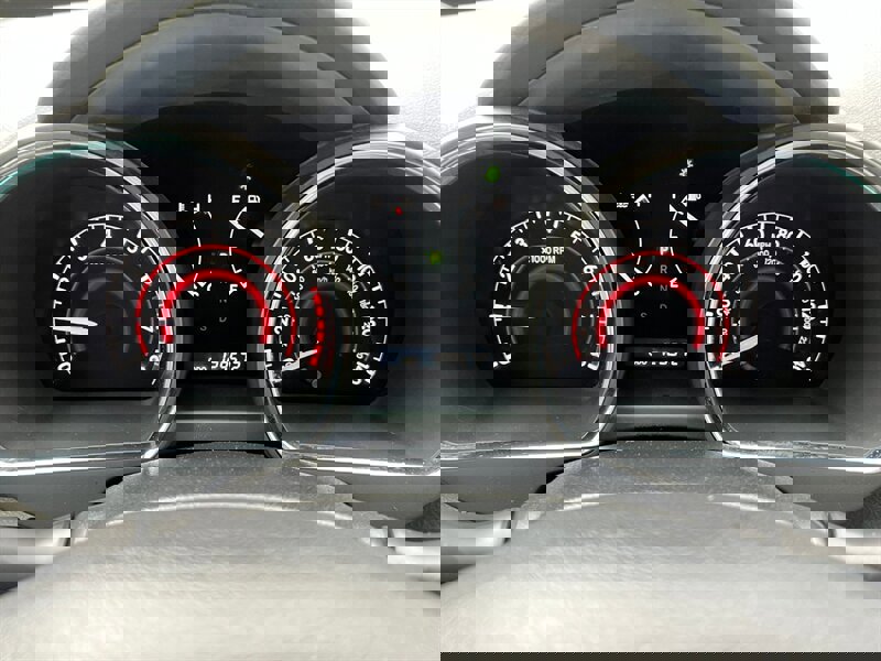 Used 2011 Toyota Highlander SE image 32