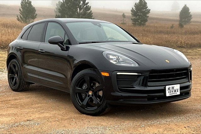 Used 2022 Porsche Macan image 3