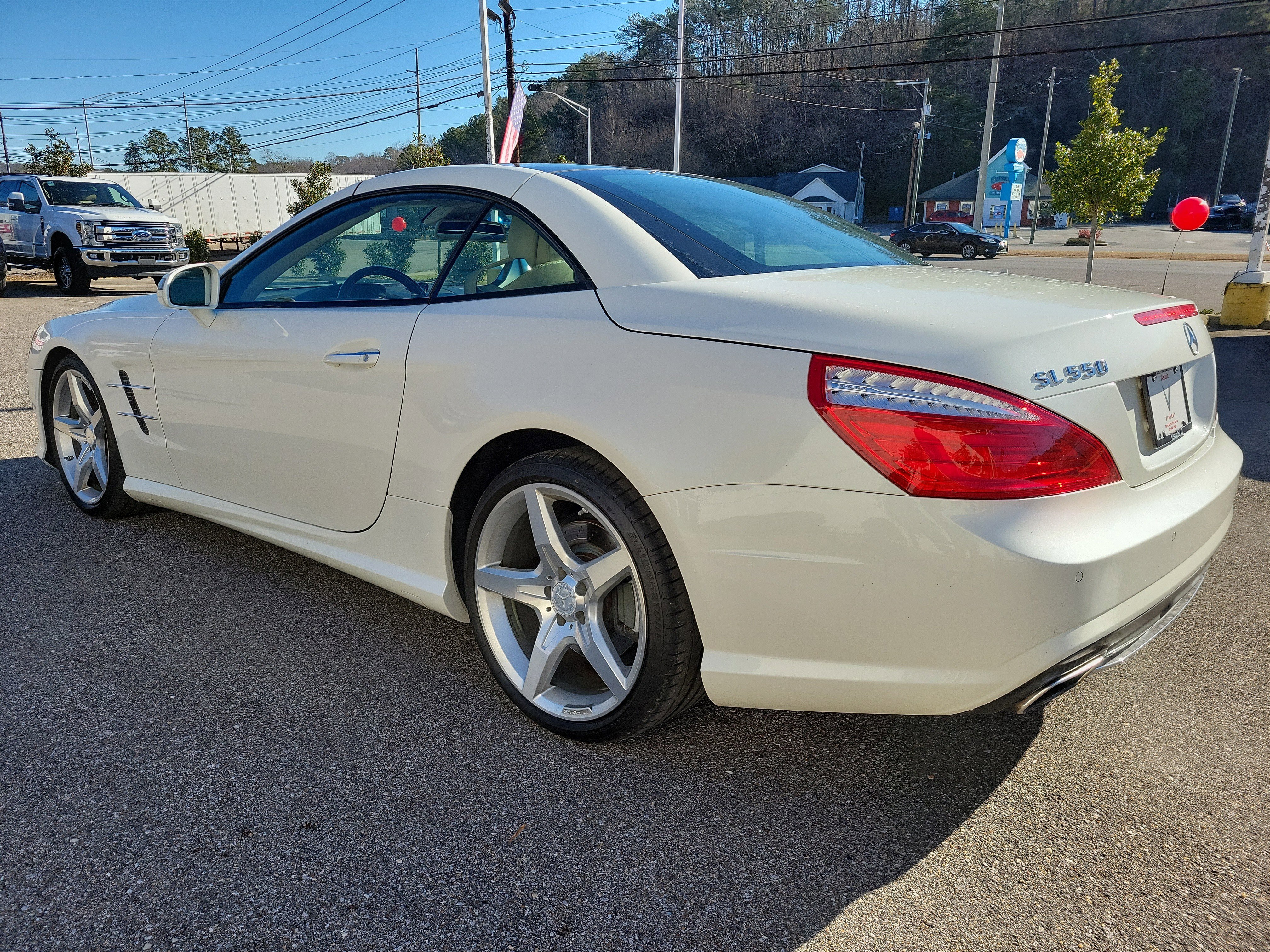 Used 2014 Mercedes-Benz SL 550 image 7