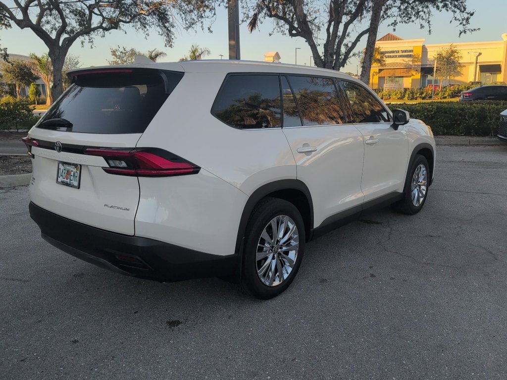 Used 2024 Toyota Grand Highlander Platinum image 5
