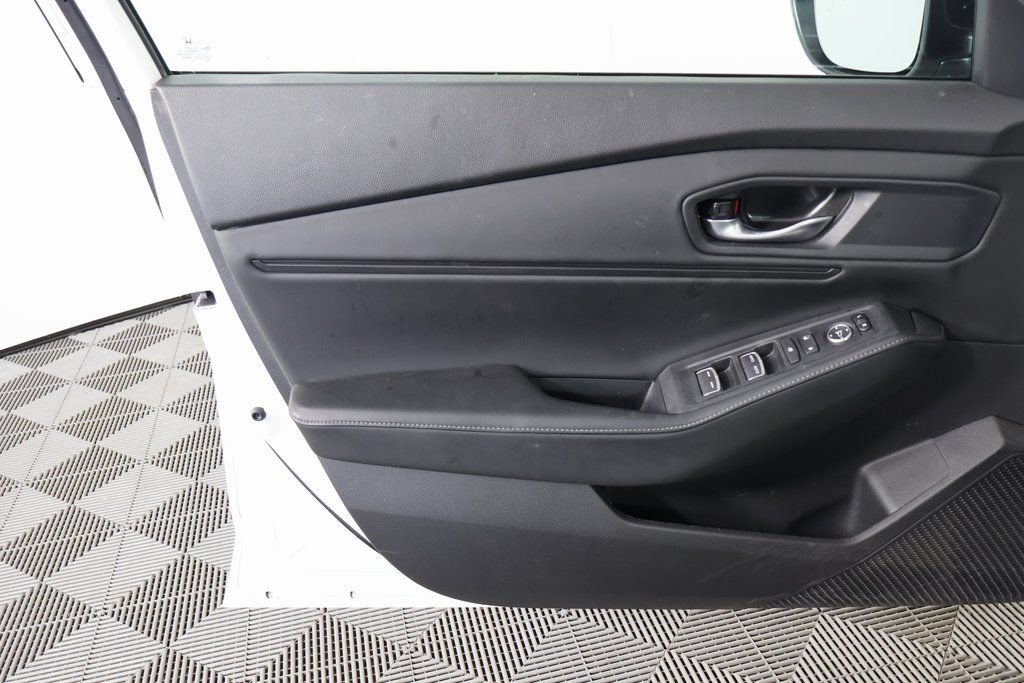 Used 2025 Honda Accord Sport image 11