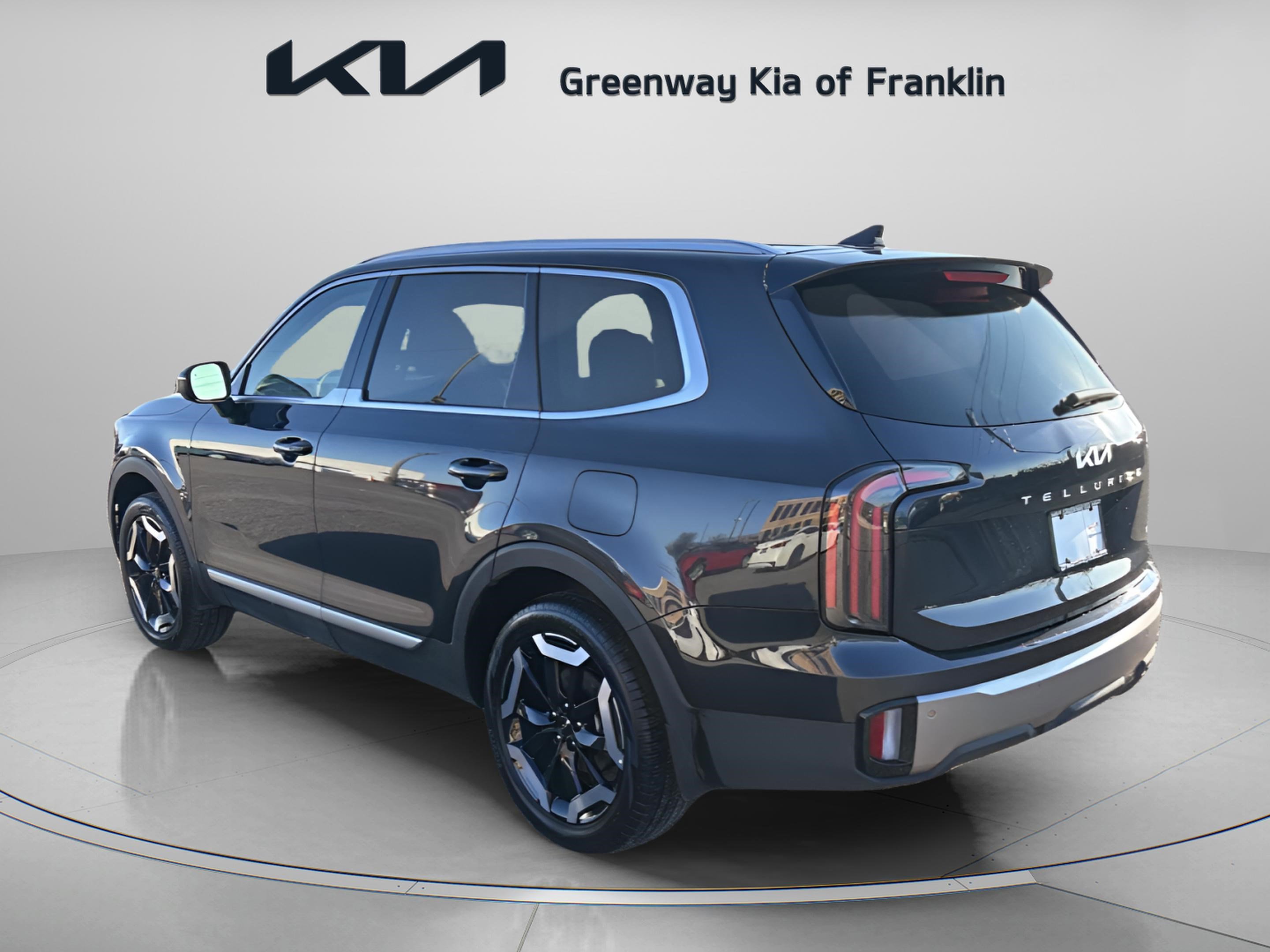 Used 2025 Kia Telluride EX image 5