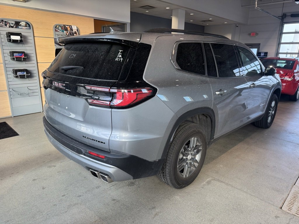 Used 2025 GMC Acadia Elevation image 3