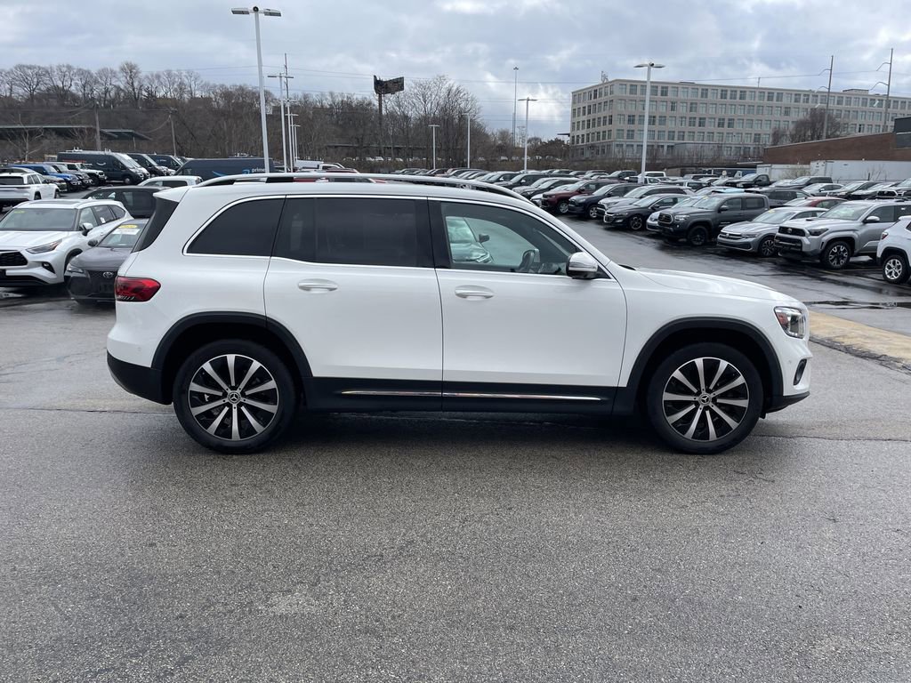 Used 2022 Mercedes-Benz GLB 250 4MATIC image 7