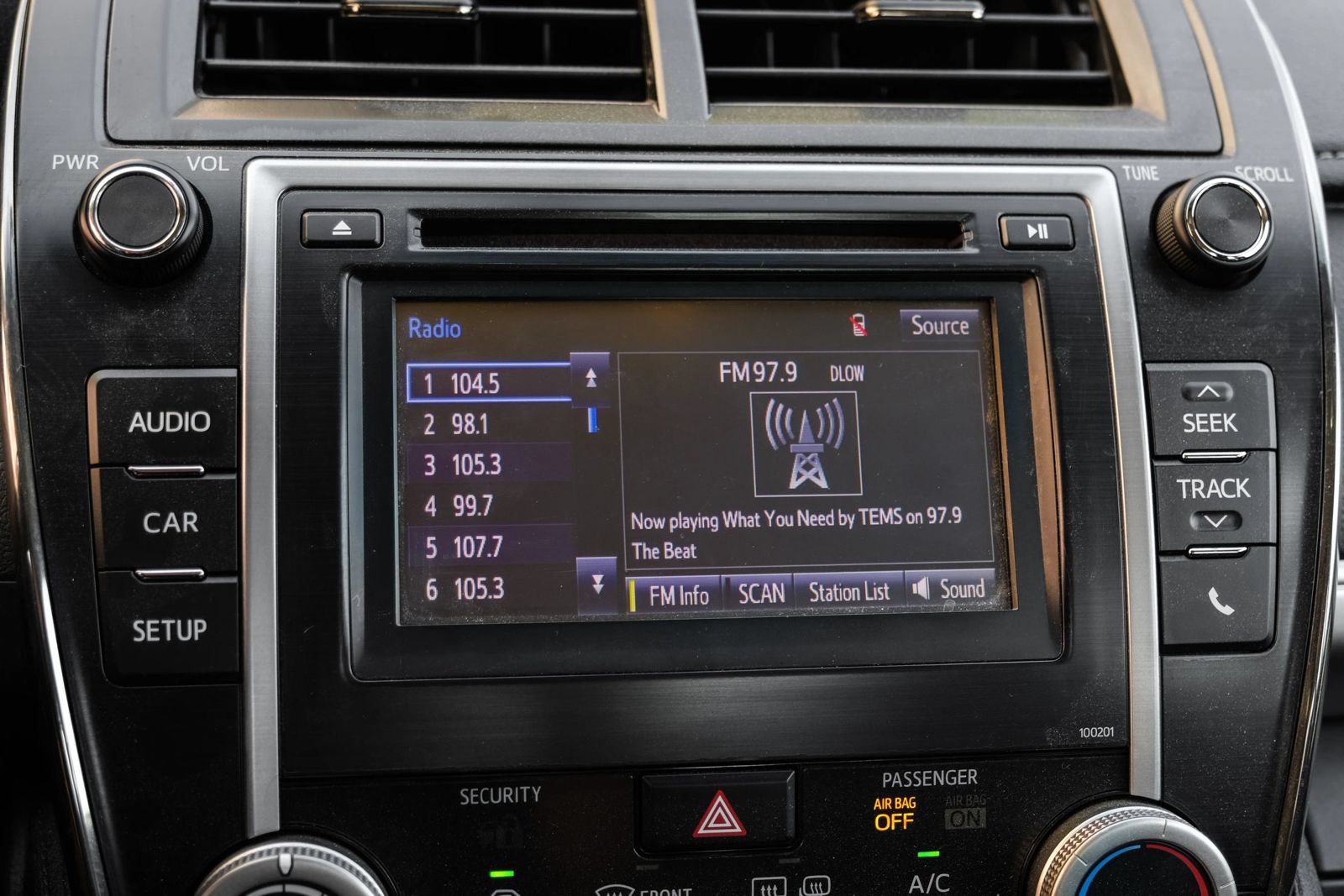 Used 2014 Toyota Camry SE FWD image 27