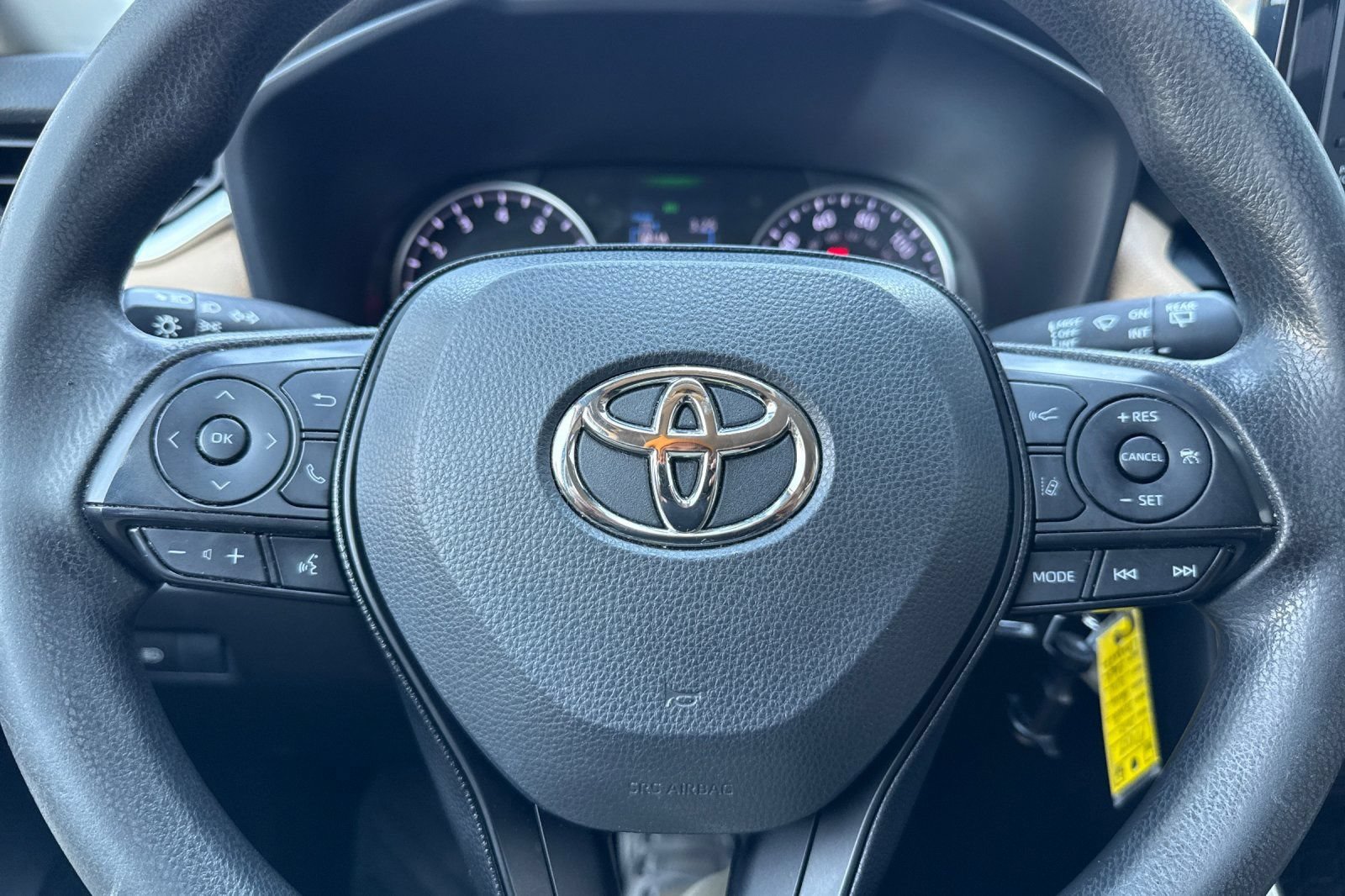 Used 2020 Toyota RAV4 LE w/ All Weather Liner Package AWD/4WD image 25