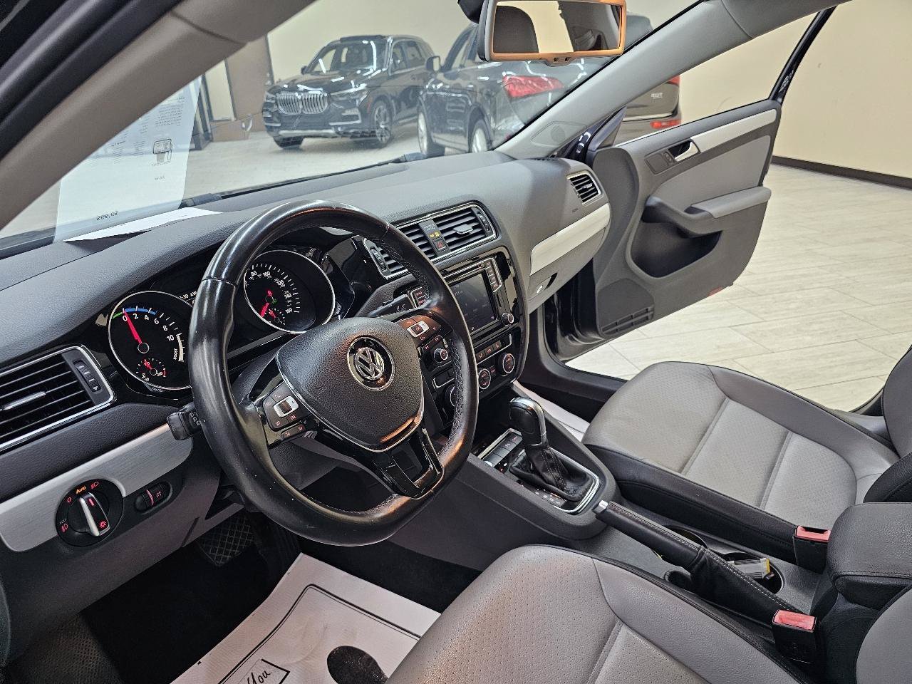 Used 2016 Volkswagen Jetta SEL Premium FWD image 18