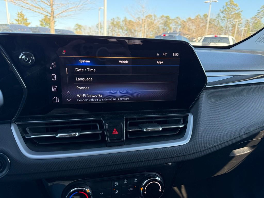 Used 2025 Chevrolet TrailBlazer LT image 16