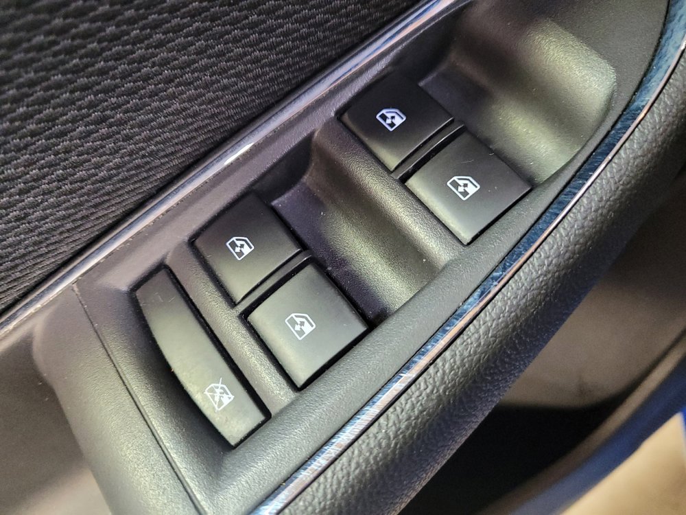 Used 2017 Chevrolet Cruze LT w/ Convenience Package image 27