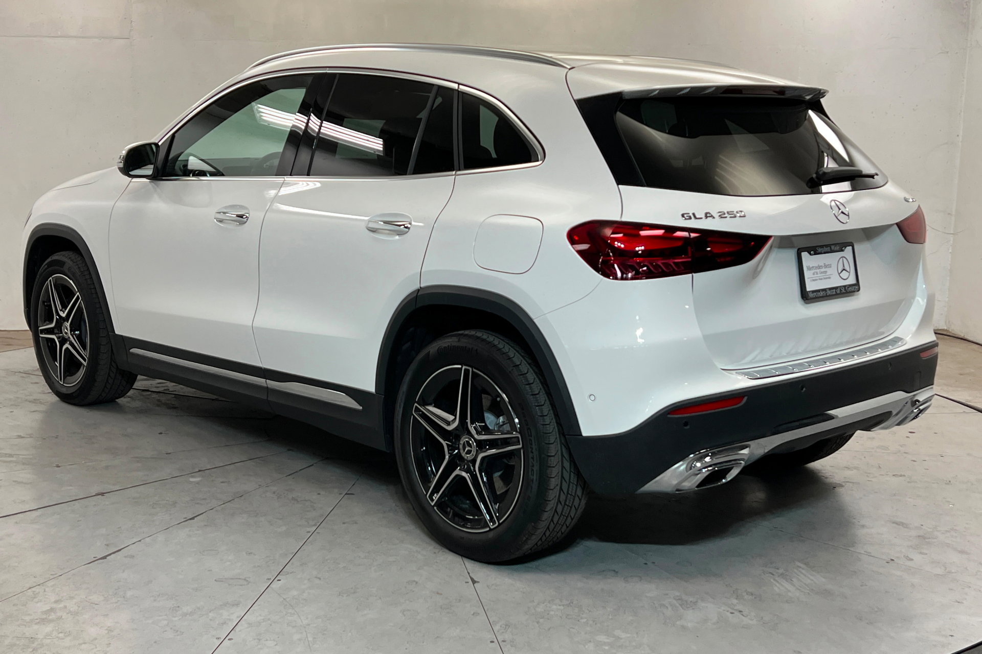 New 2026 Mercedes-Benz GLA 250 4MATIC image 3
