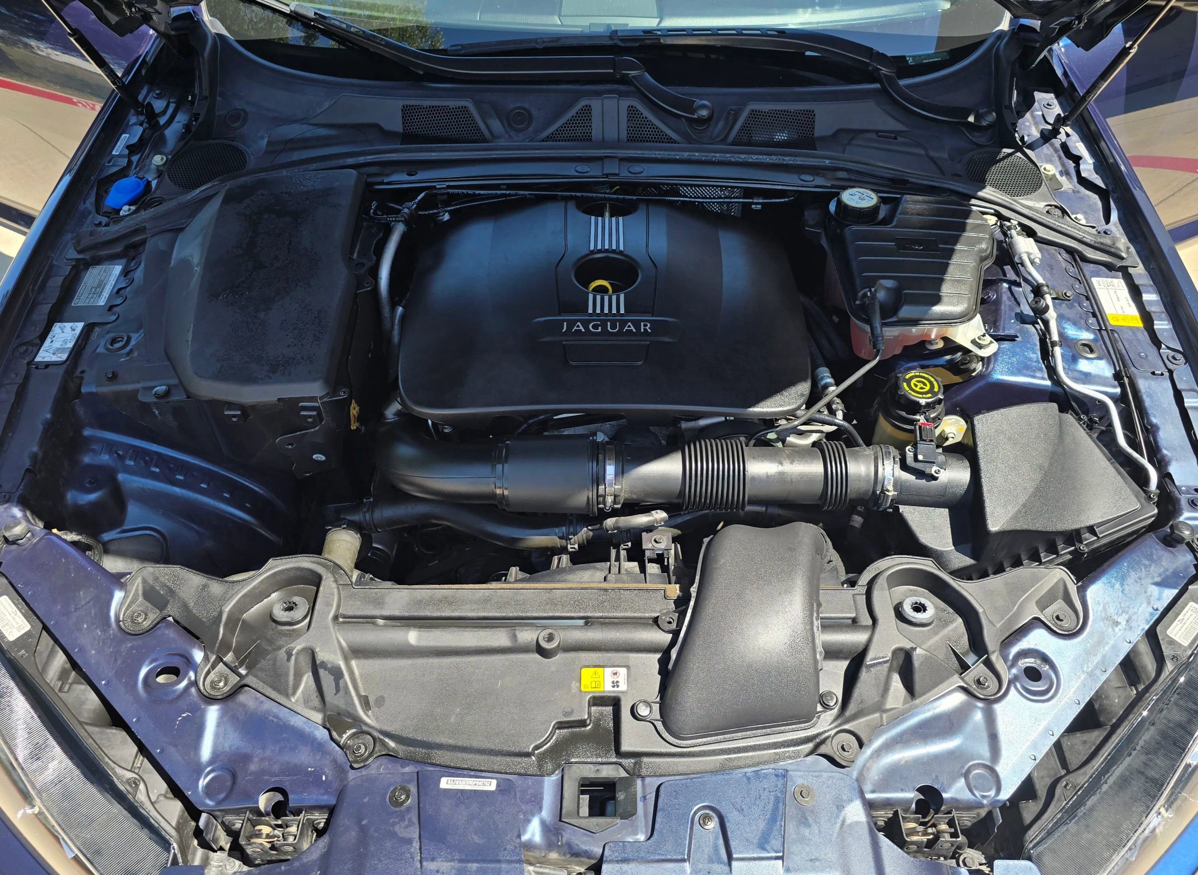 Used 2013 Jaguar XF RWD image 51