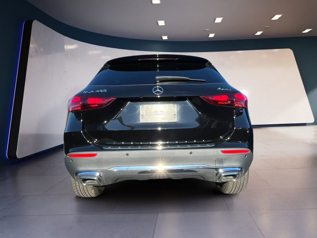 Certified 2025 Mercedes-Benz GLA 250 4MATIC image 4