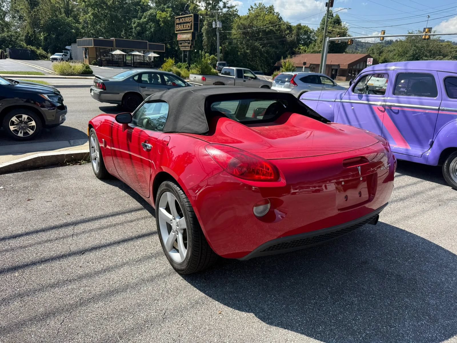 Used 2006 Pontiac Solstice Convertible w/ Premium Package RWD image 7