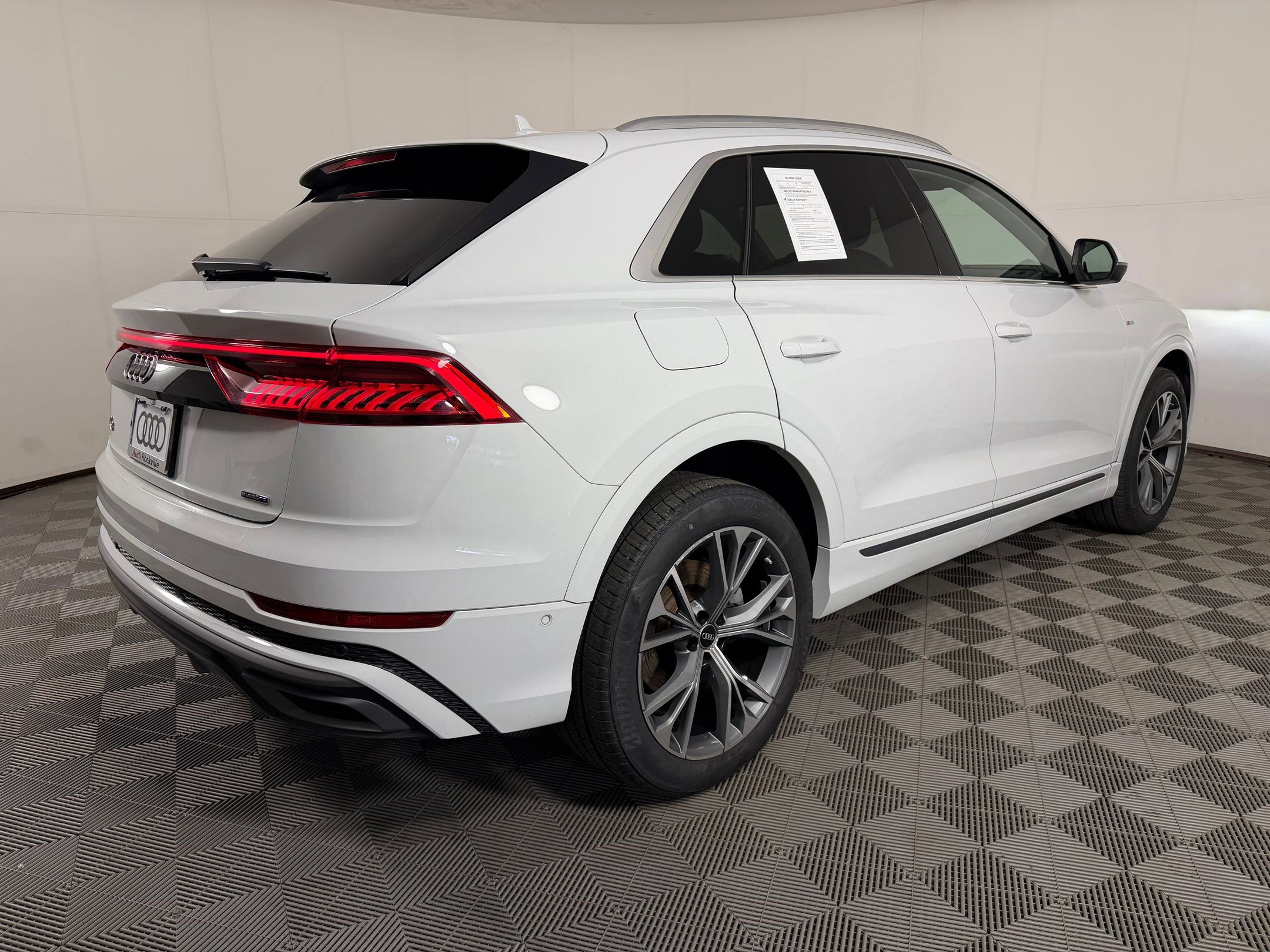 Certified 2023 Audi Q8 Premium Plus w/ Premium Plus Package AWD/4WD image 9