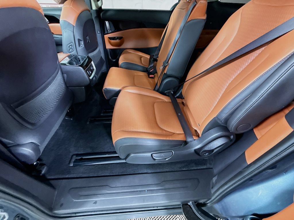 Used 2024 Kia Carnival SX Prestige FWD image 29