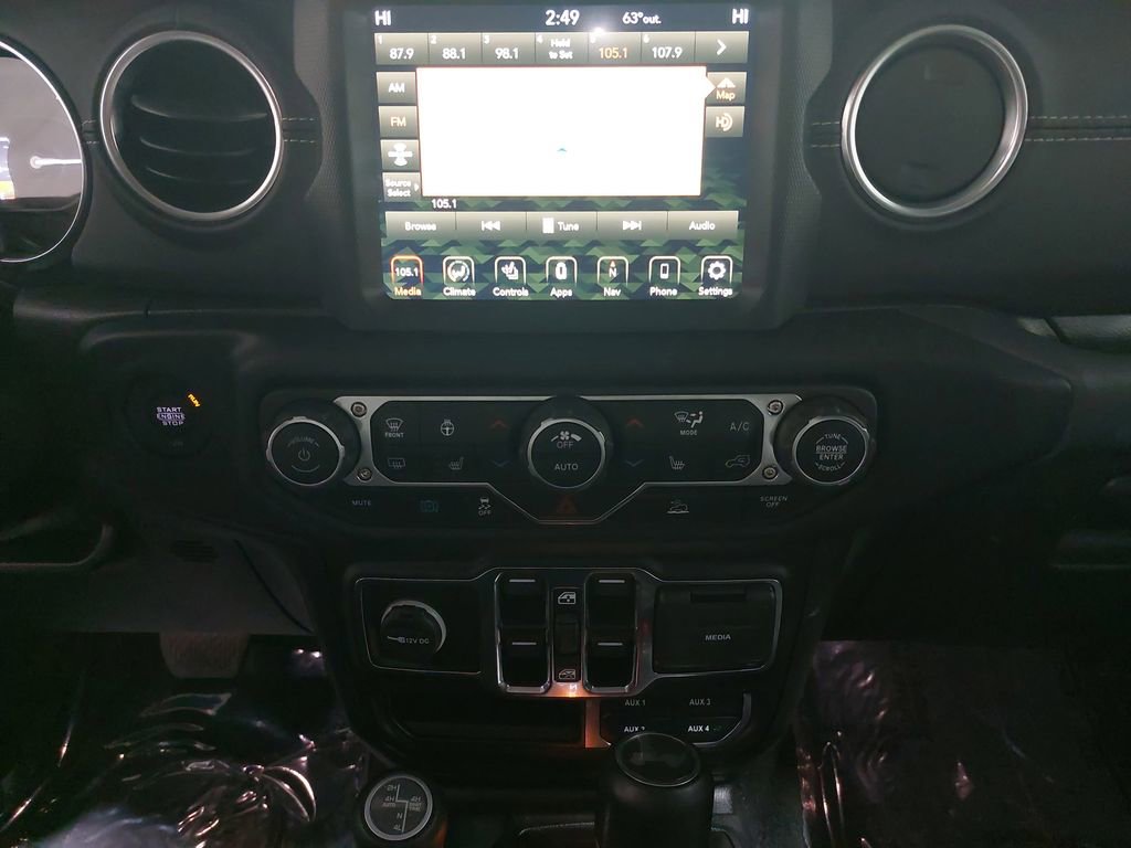 Used 2022 Jeep Wrangler Unlimited Sahara w/ Cold Weather Group image 19