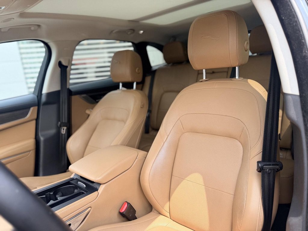 Used 2021 Jaguar F-PACE S AWD/4WD image 10