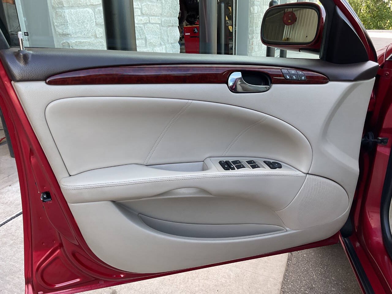 Used 2008 Buick Lucerne CXL w/ Driver Confidence Package FWD image 24
