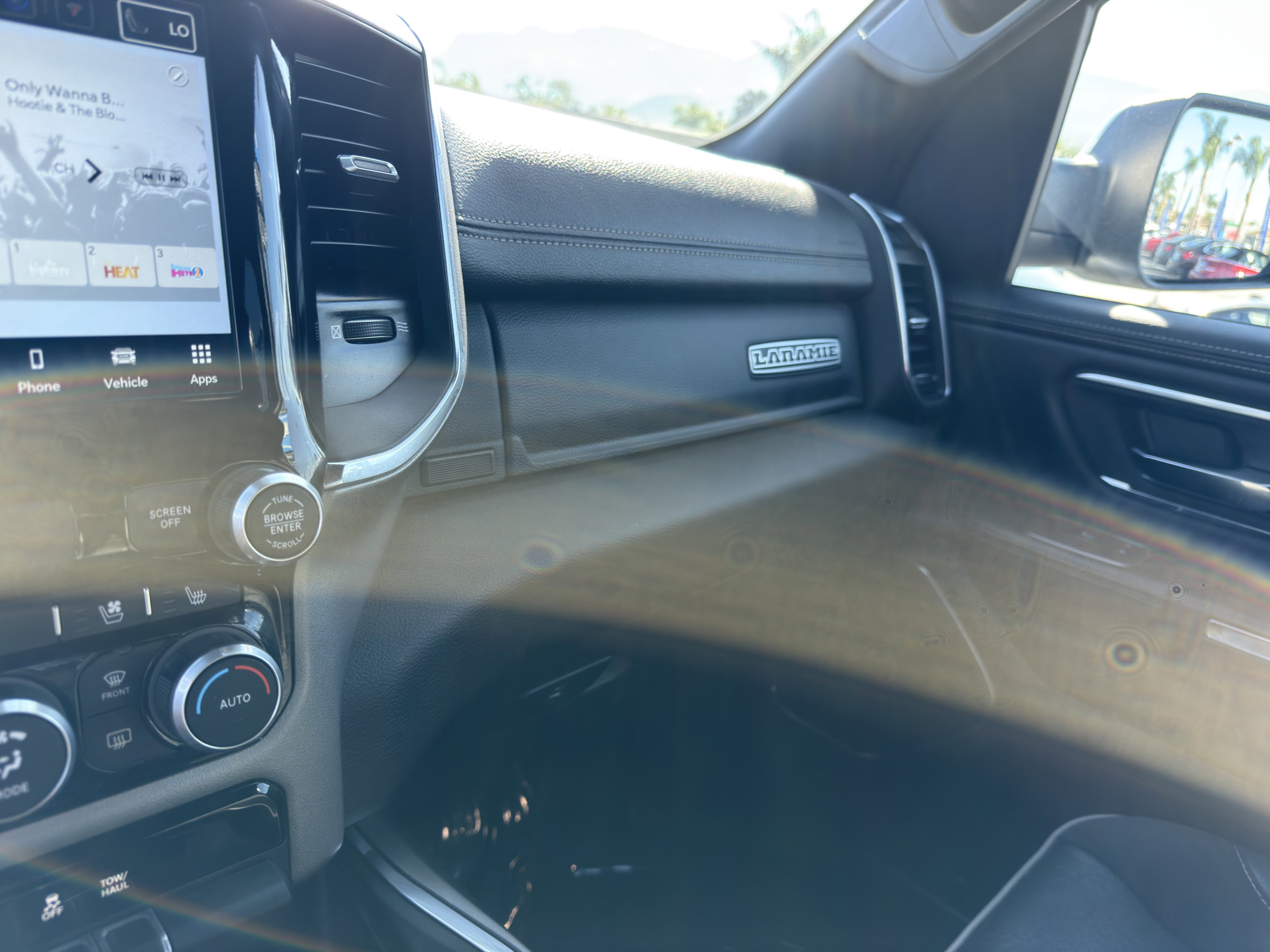 Used 2024 RAM 1500 Laramie image 39