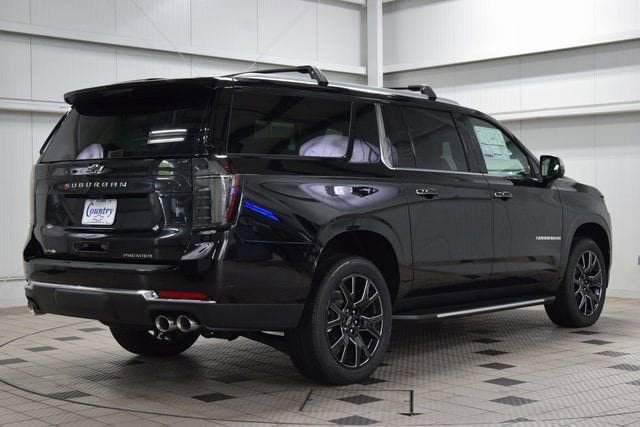 New 2026 Chevrolet Suburban Premier image 8