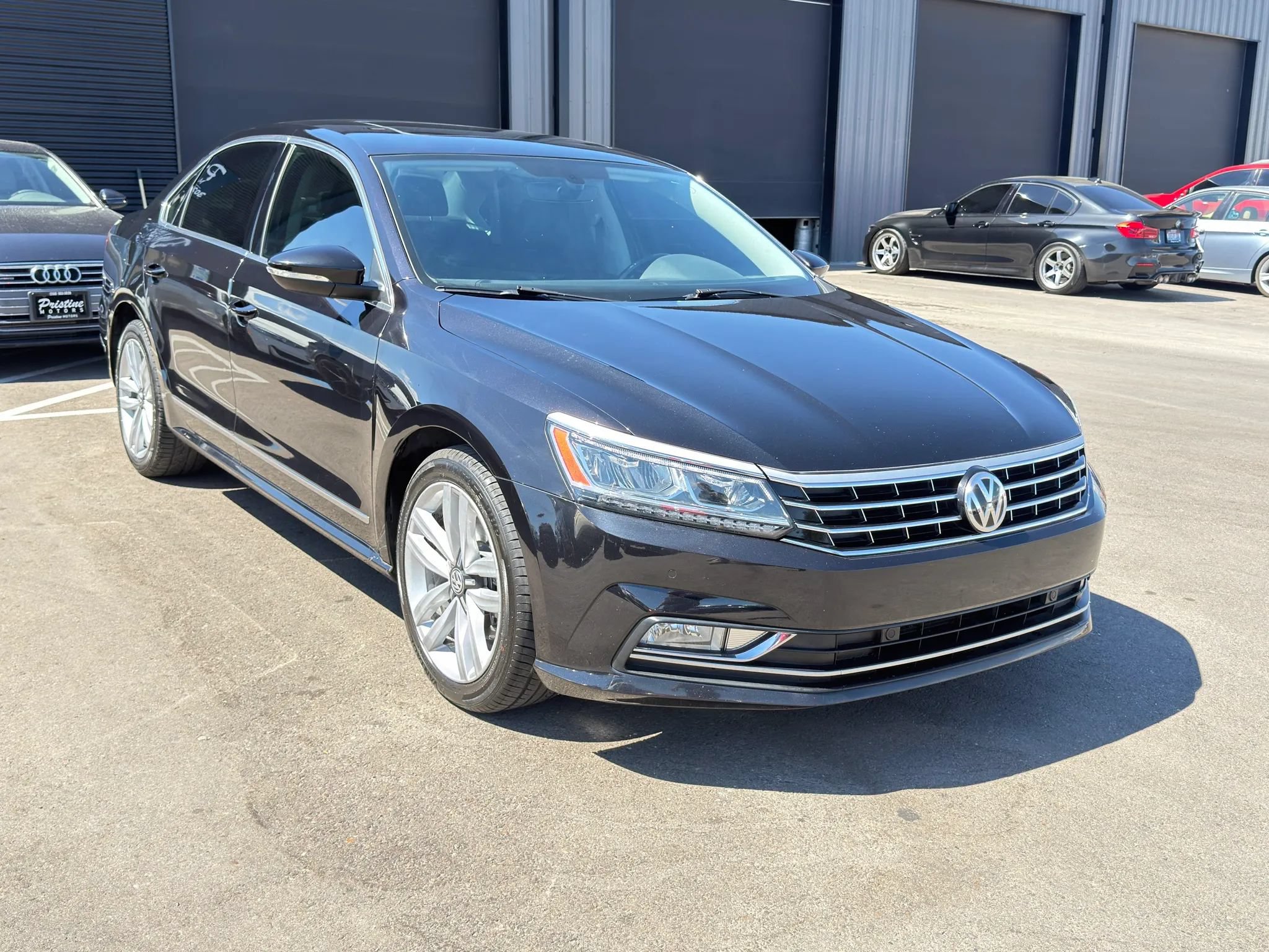 Used 2017 Volkswagen Passat 1.8T SE FWD image 2