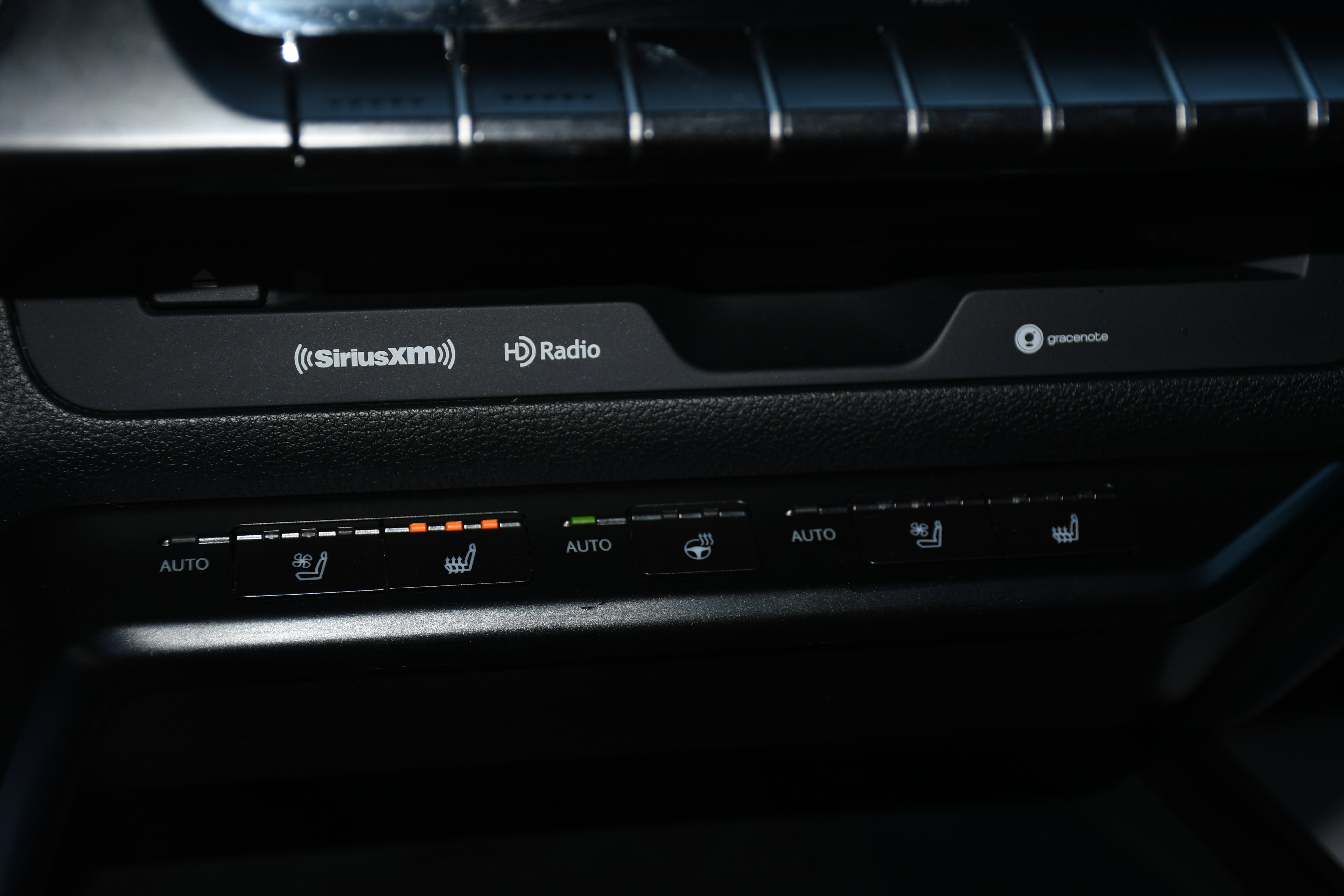 Used 2019 Lexus UX 200 F Sport w/ Premium Package image 15