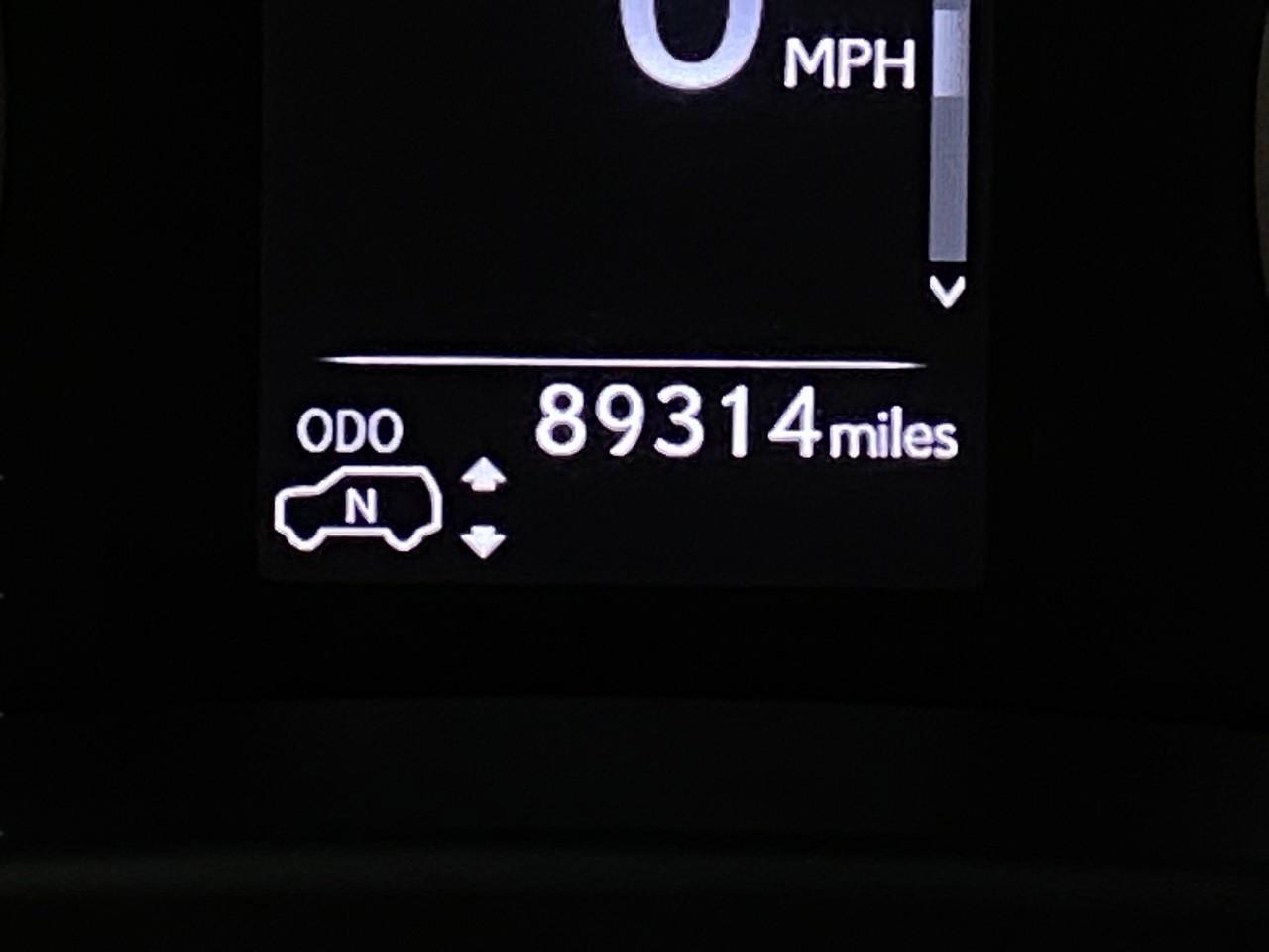 Used 2020 Lexus GX 460 Luxury w/ Luxury Sport Package image 17