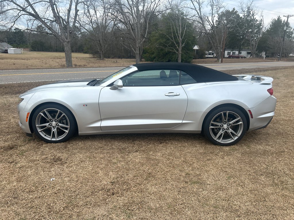 Used 2019 Chevrolet Camaro LT image 8