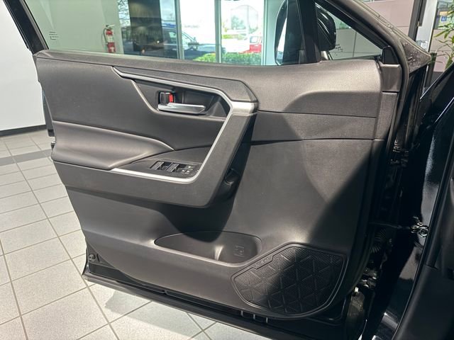 Used 2023 Toyota RAV4 XLE Premium image 25