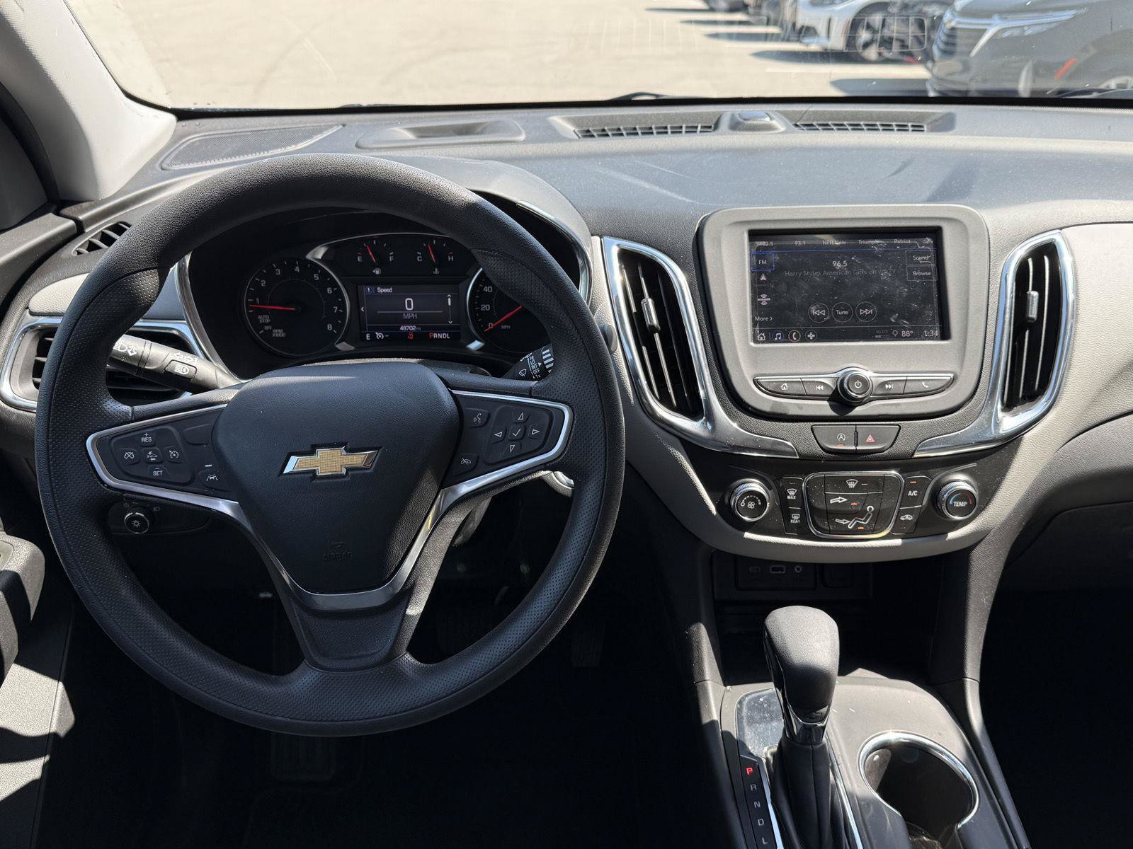 Used 2022 Chevrolet Equinox LS w/ LS Convenience Package FWD image 8