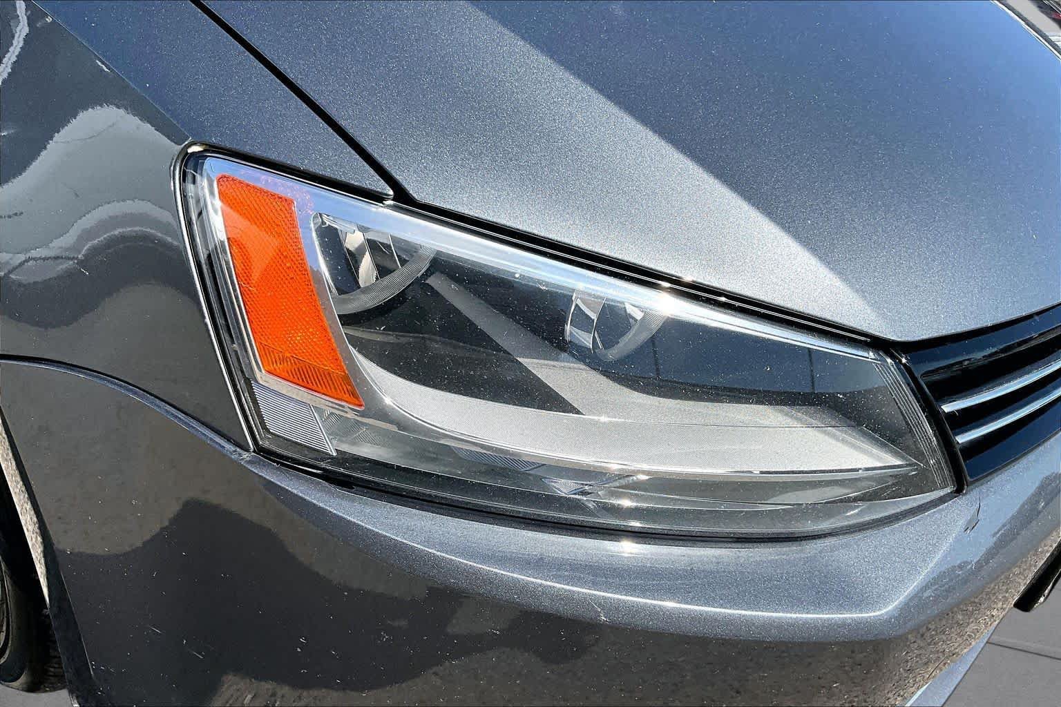 Used 2013 Volkswagen Jetta SE FWD image 27