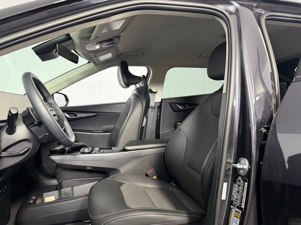 Used 2025 Kia EV6 Light RWD image 21