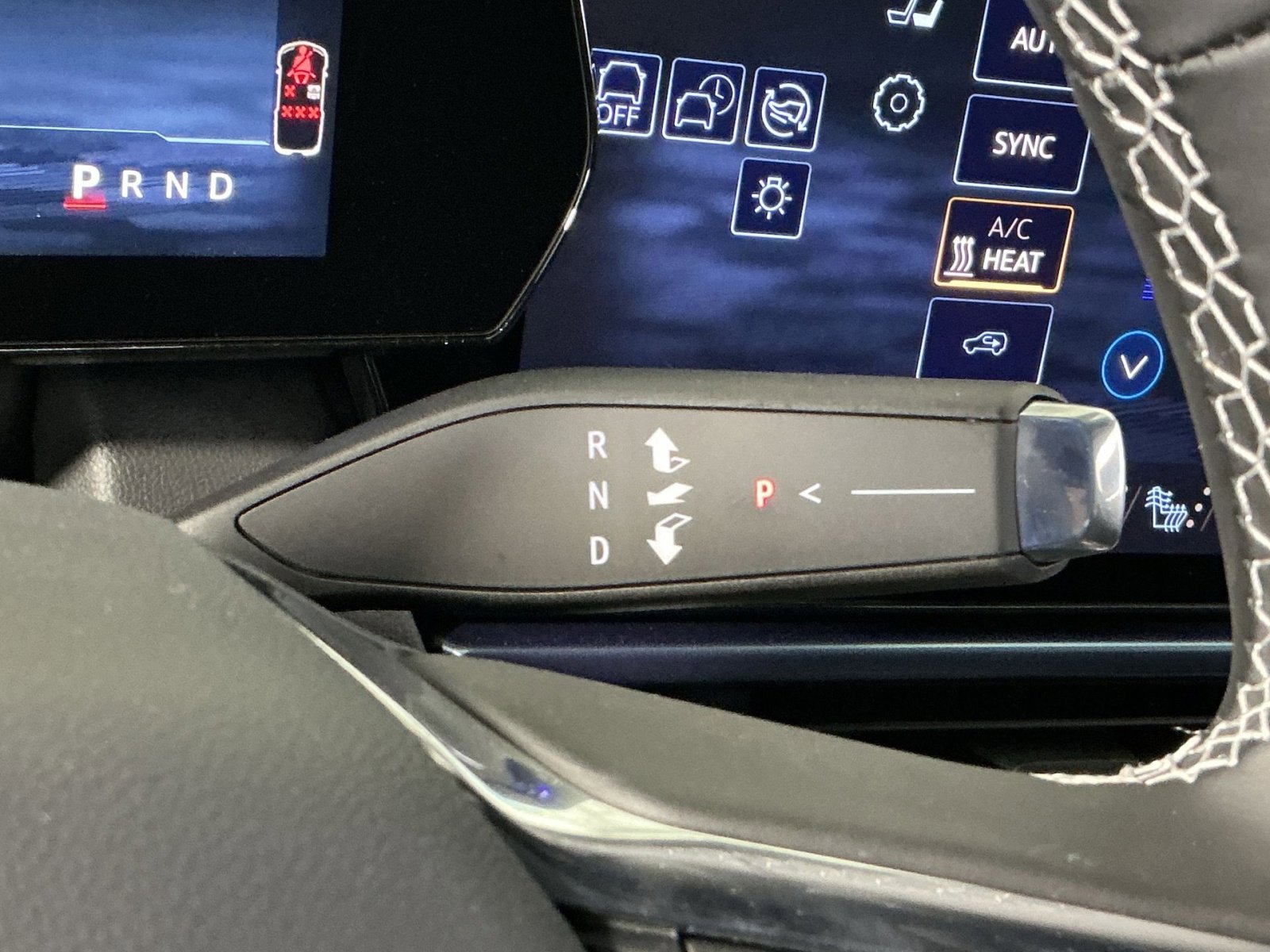 New 2026 Chevrolet Equinox EV LT image 30