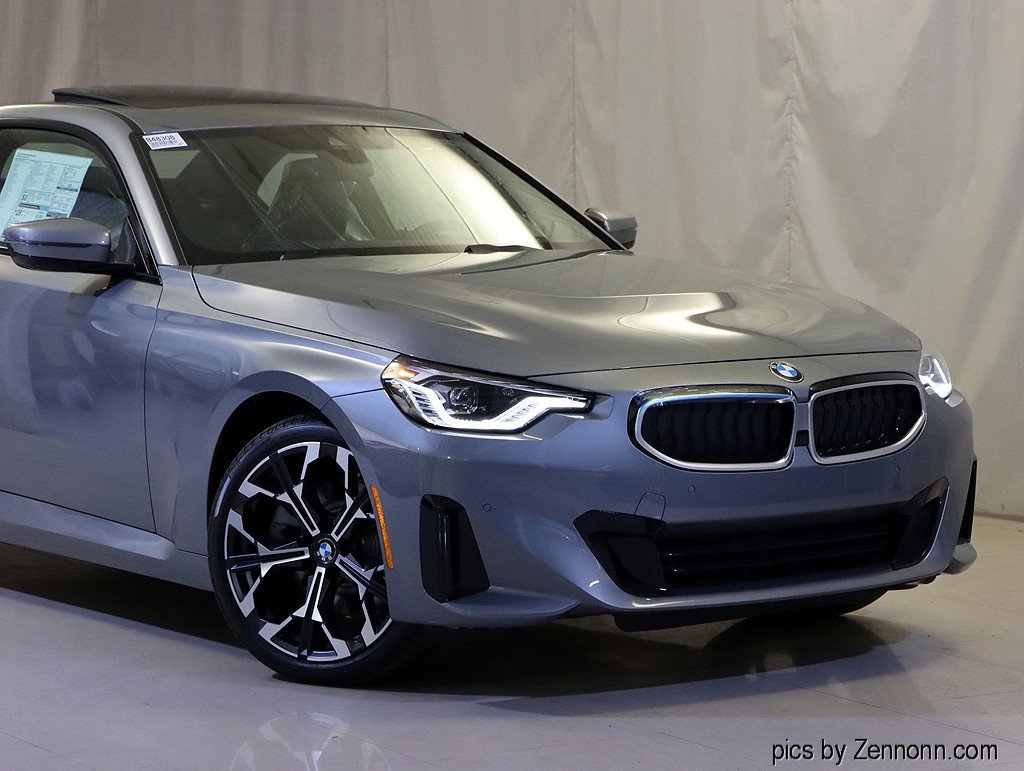 Used 2025 BMW 230i xDrive Coupe w/ Premium Package image 2