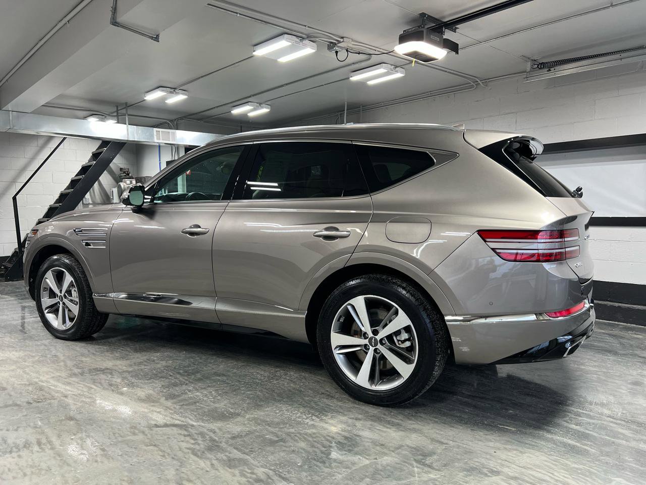 Used 2021 Genesis GV80 3.5T w/ Advanced Package 06 AWD/4WD image 6