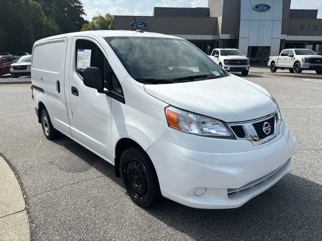 Used 2020 Nissan NV200 S FWD image 2
