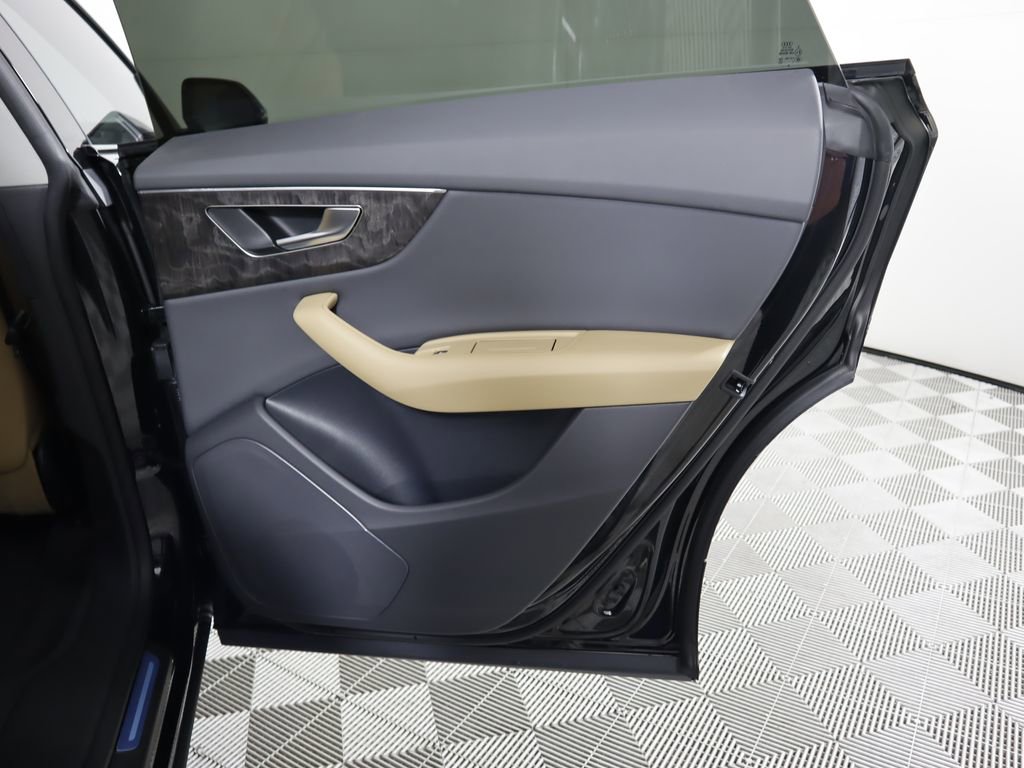 Used 2025 Audi Q8 Premium w/ Black Optic Package image 29