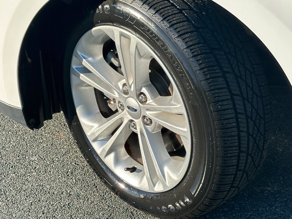 Used 2018 Ford Taurus SE FWD image 34