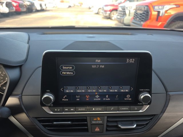 Used 2024 Nissan Altima 2.5 SV image 18