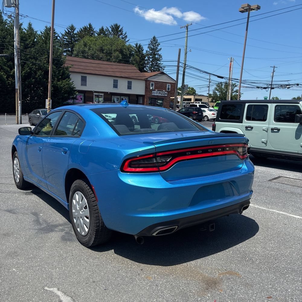 Used 2016 Dodge Charger SXT w/ Rallye Group RWD image 4